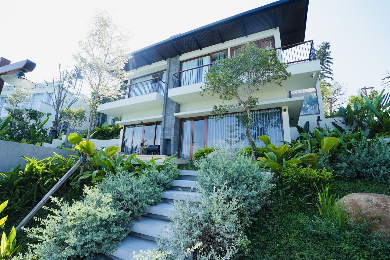 z3722961230984_59567714b52b7c4ec2a5000d9f86198b 4 Phòng ngủ