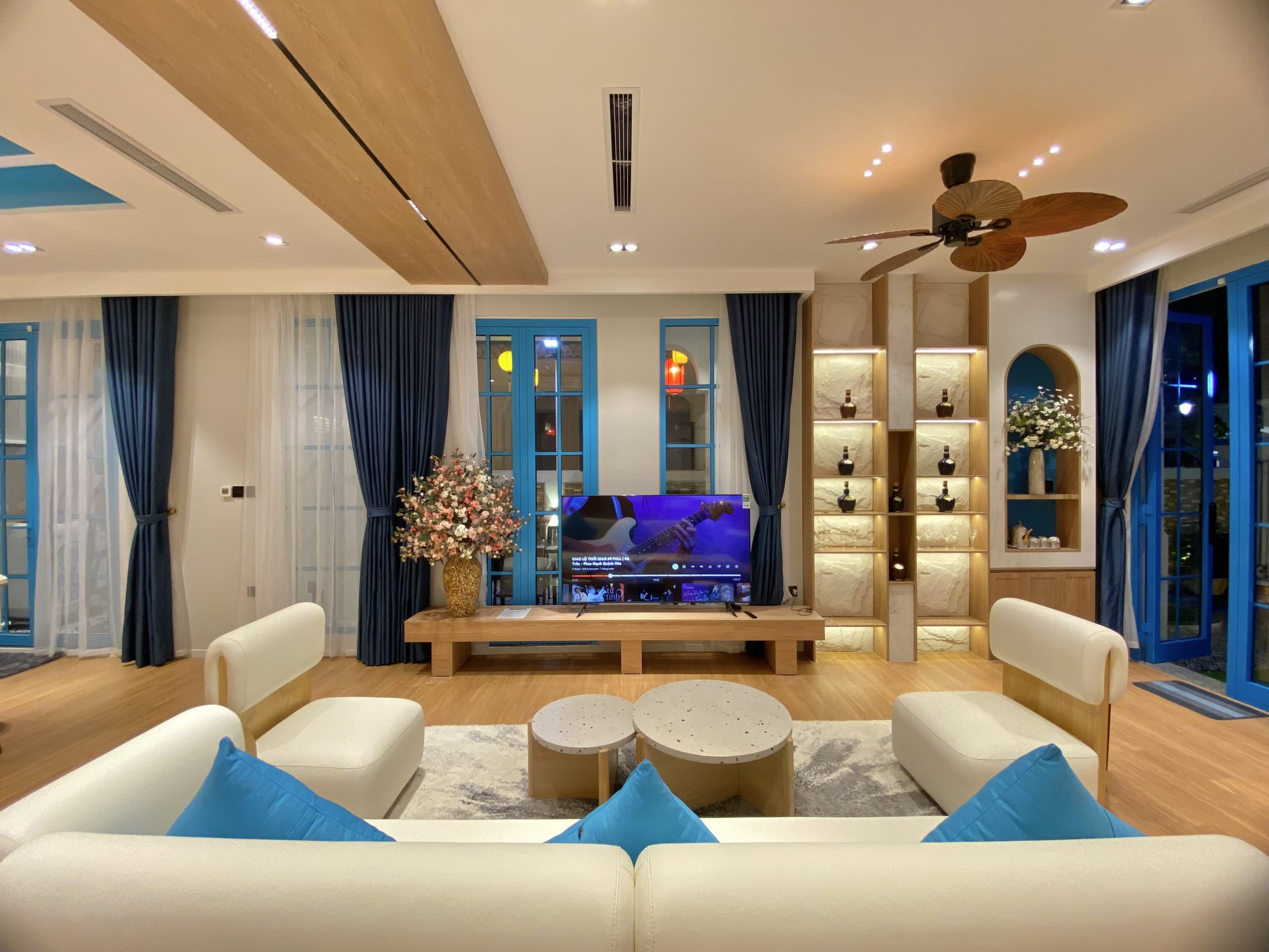 1A870090-DAE2-4B29-9920-1A02AECC0CB1