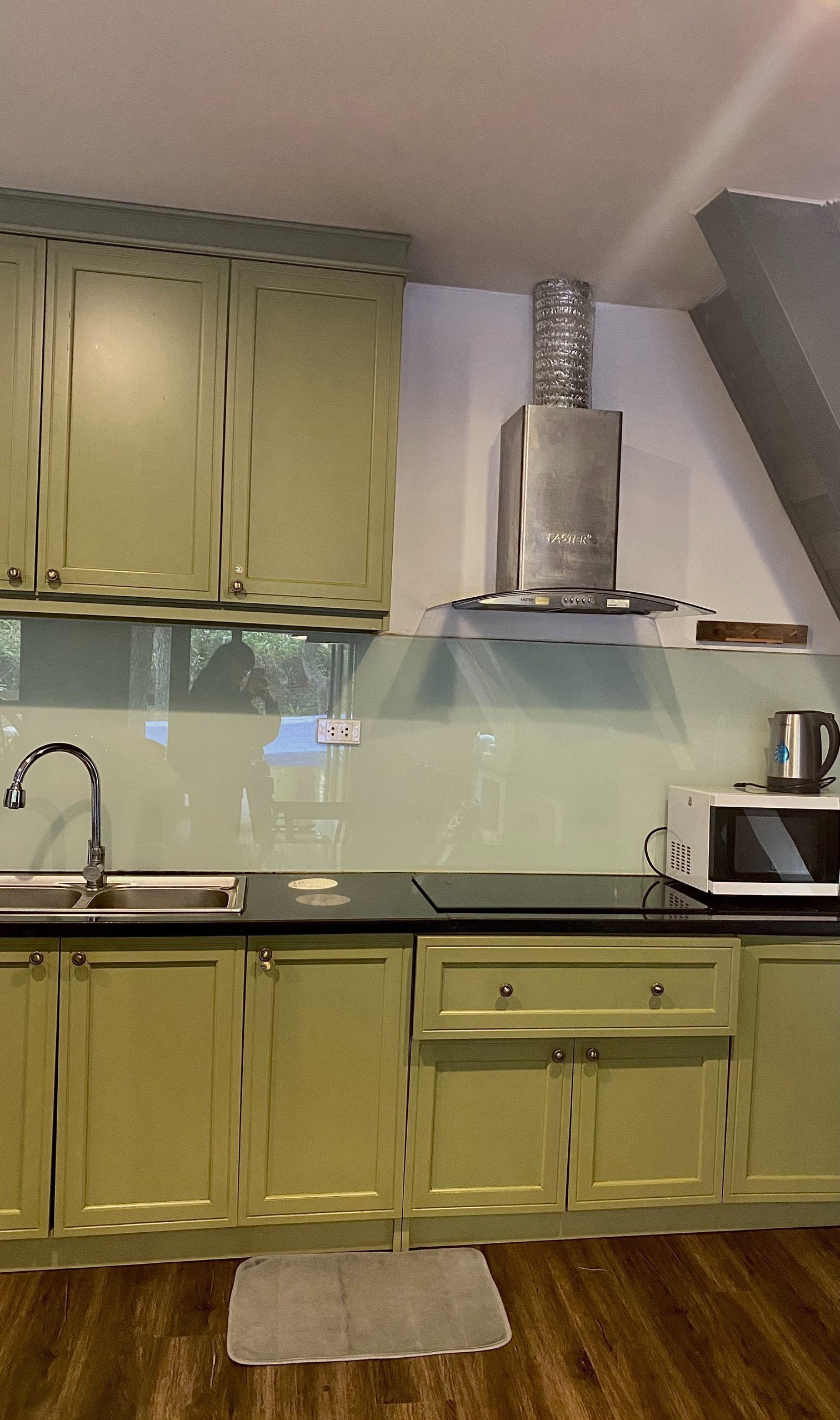 34B19C1F-2F8A-4583-967D-A36605F089BC