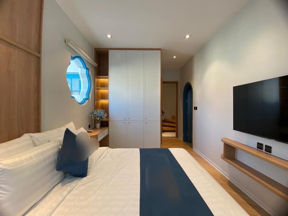 3D45603E-1CAF-4A62-BD2F-59FB6FDEF86A