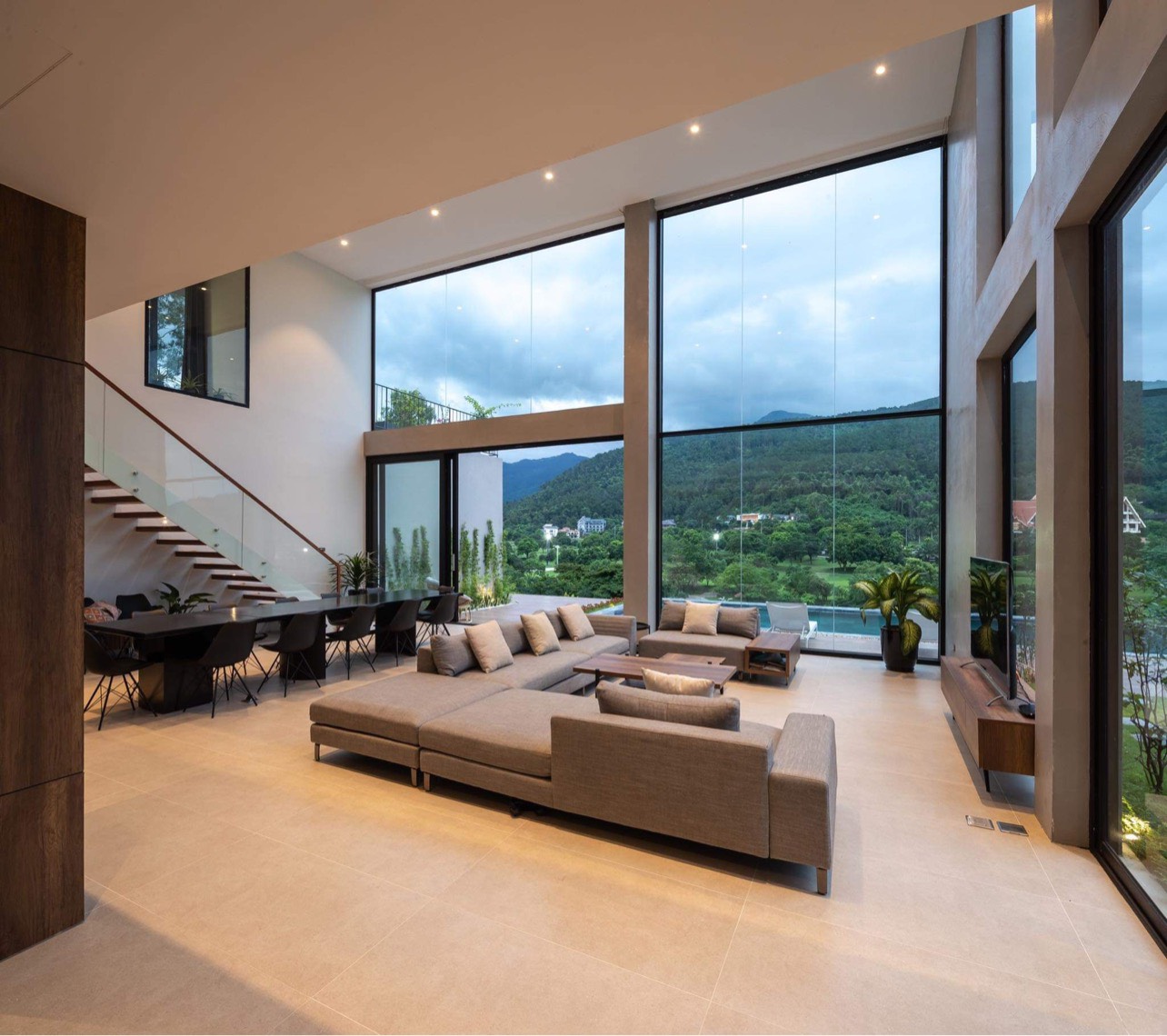 z5730233035906_73060bfa9ba1844e39504ddc2ff03ca1